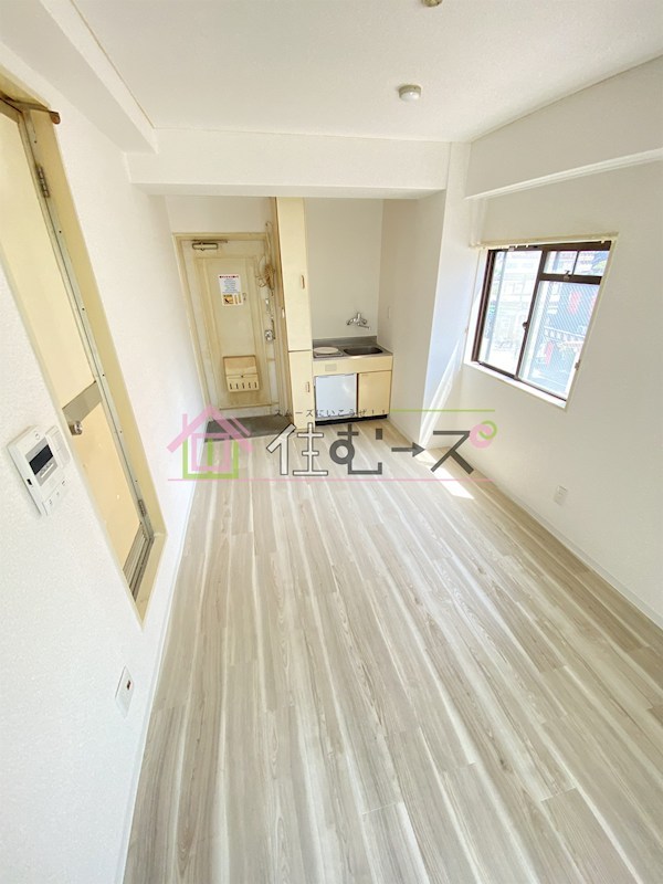 サンプラザ京橋 リビング