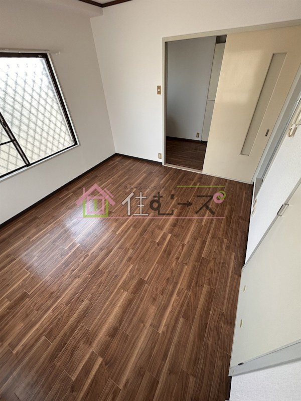 ロイヤルハイツまつい3 リビング