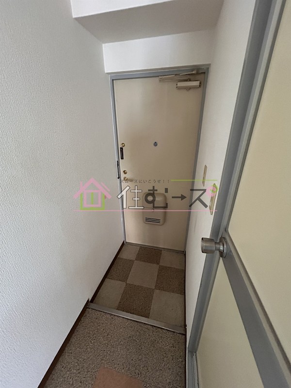 ビルシャナ長居 玄関