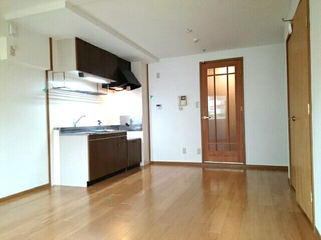 エーヴィヒ畠中Ⅰ リビング