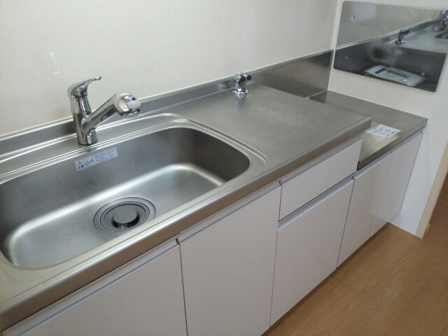 メゾンドファミーユ鶴見緑地公園 キッチン