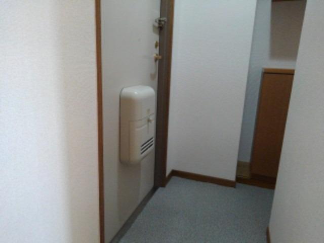 ファイン・ヴィラ 玄関