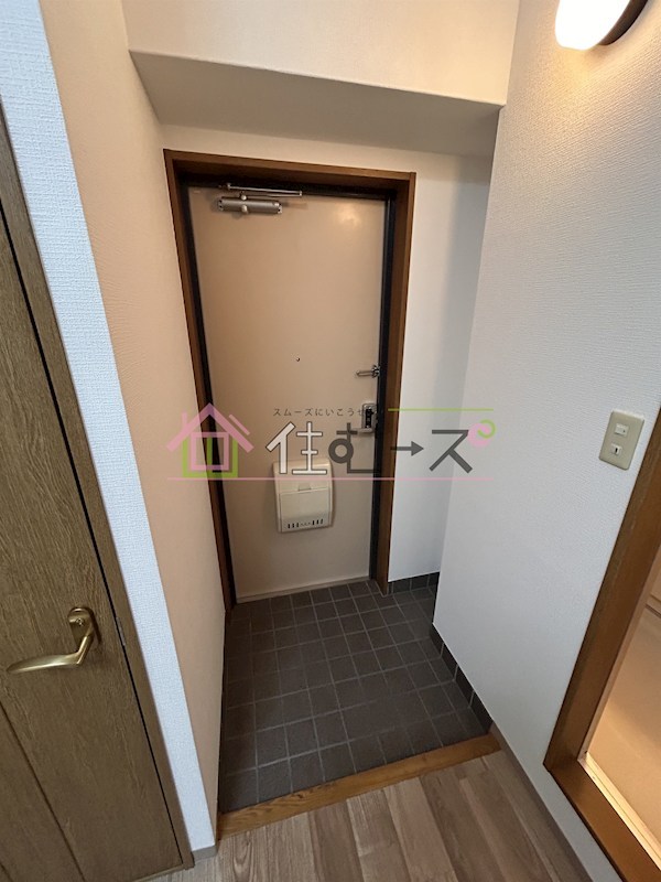 メルベーユ谷町 玄関