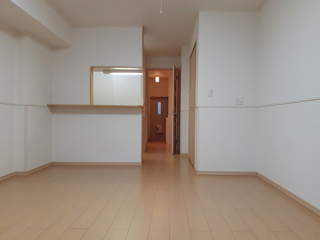 ＦＯＲＥＳＴ出島 リビング