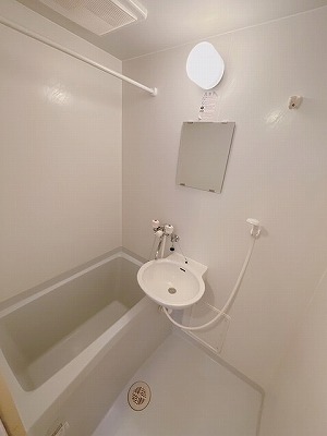 レオパレスサン　フィールド 風呂画像