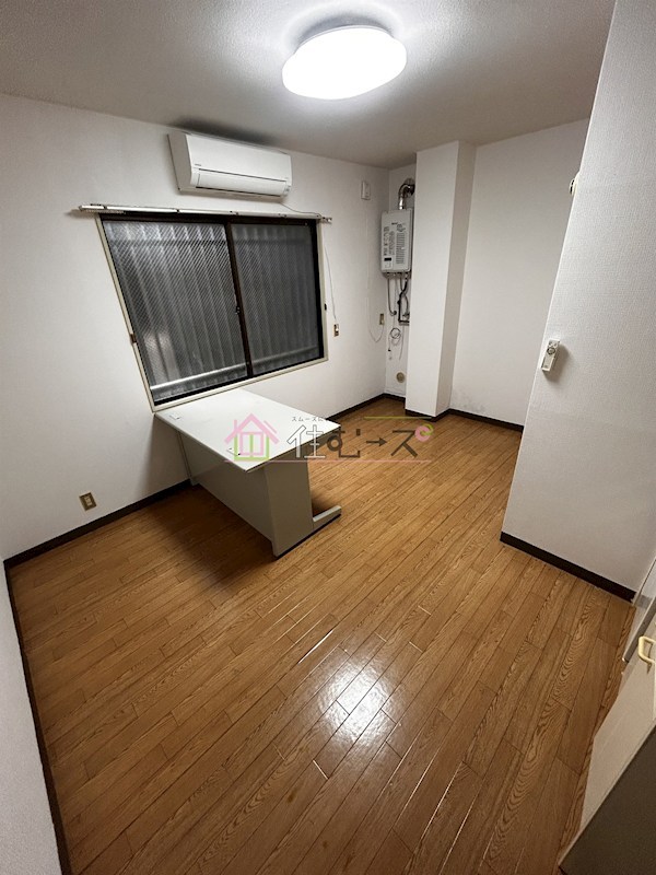 ホワイトコーポ南住吉 ベッドルーム