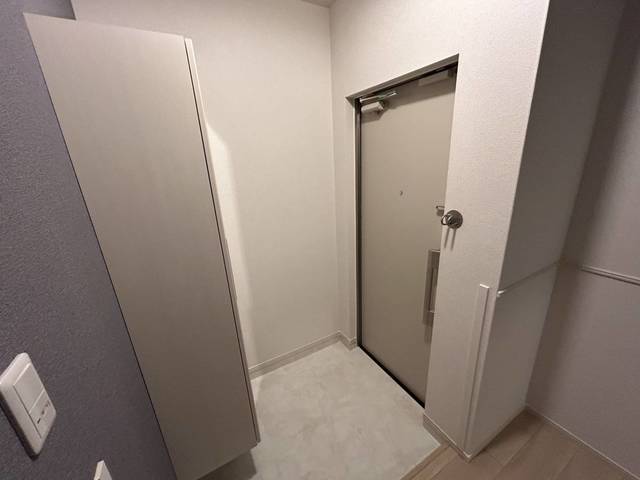 リブ・シン・セブン 玄関