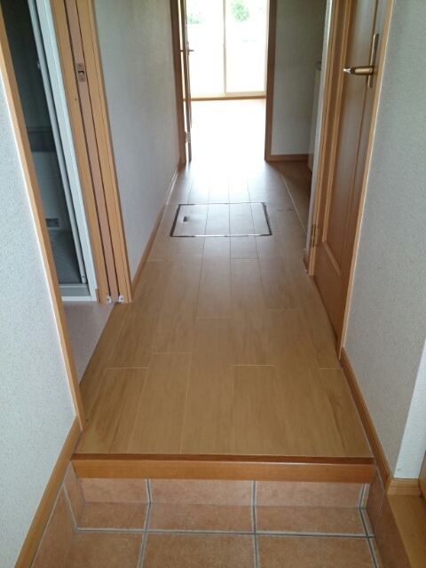 セイバリースクエア　Ａ 玄関