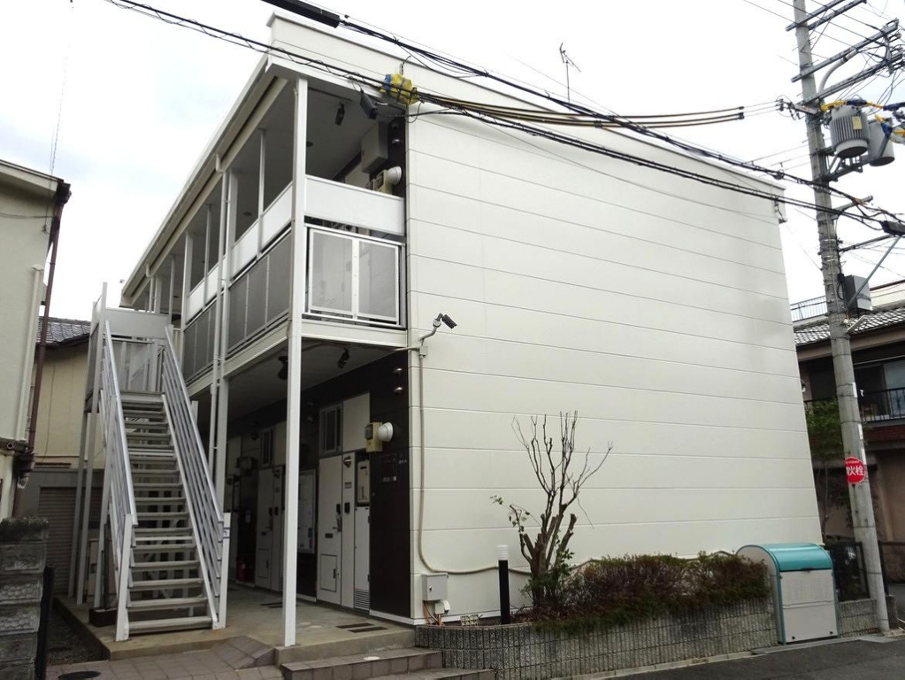レオパレス香里 外観