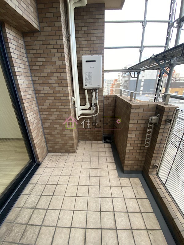 新大阪プライマリーワン ベランダ