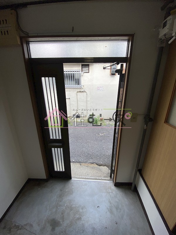 桃谷4丁目テラスハウス 玄関