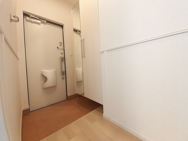 ＳＷＩＳＳ　ＣＯＴＴＡＧＥ 玄関