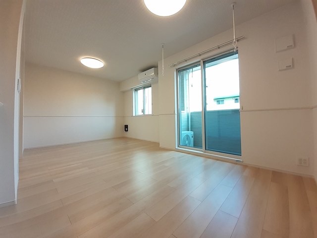 ＳＷＩＳＳ　ＣＯＴＴＡＧＥ リビング