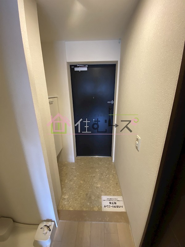 ブリリアント大阪西 玄関