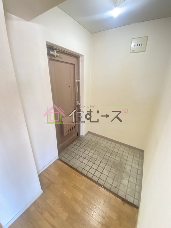 杉本町グランドハイツ 玄関
