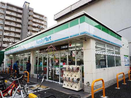 タカイレジデンス コンビニ