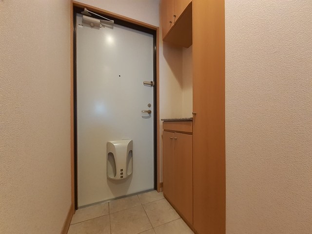 ウイングコート 玄関
