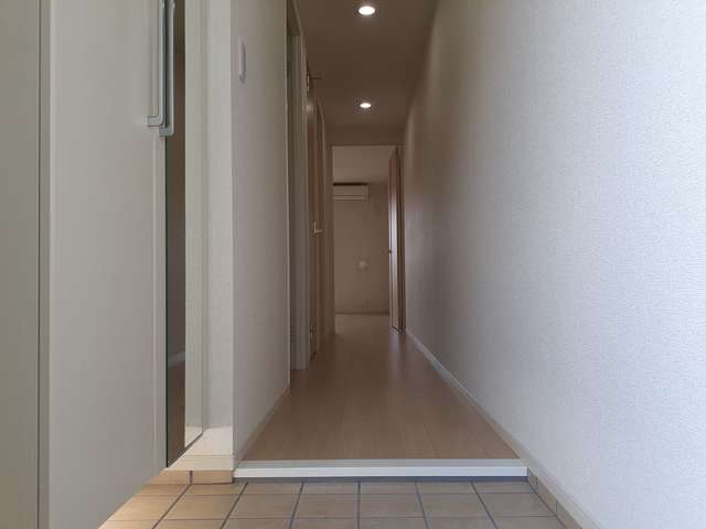 カーロ．アロッジオ 玄関