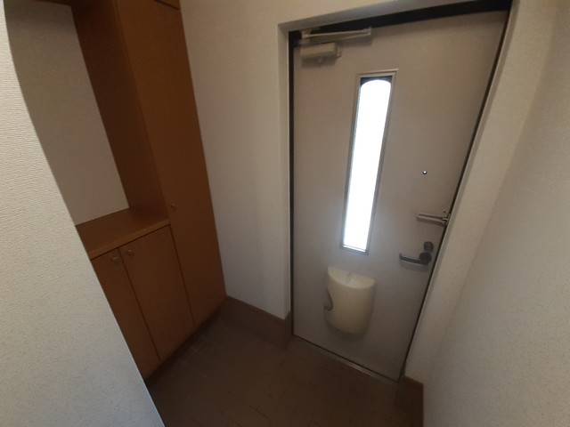 アルカザーレふじ 玄関