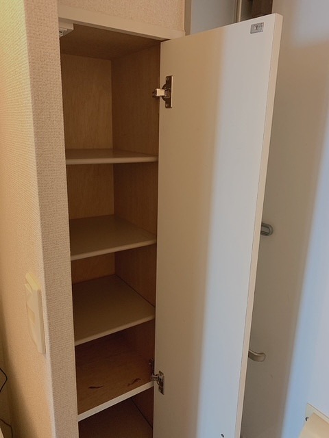 レオパレスシルク立花 玄関