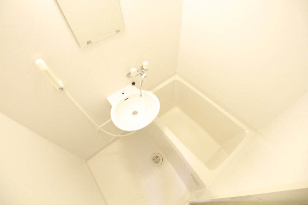 レオパレス舎利寺ＣＦ 風呂画像