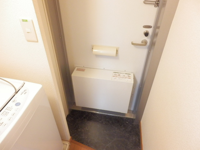 レオパレススリーエース 玄関