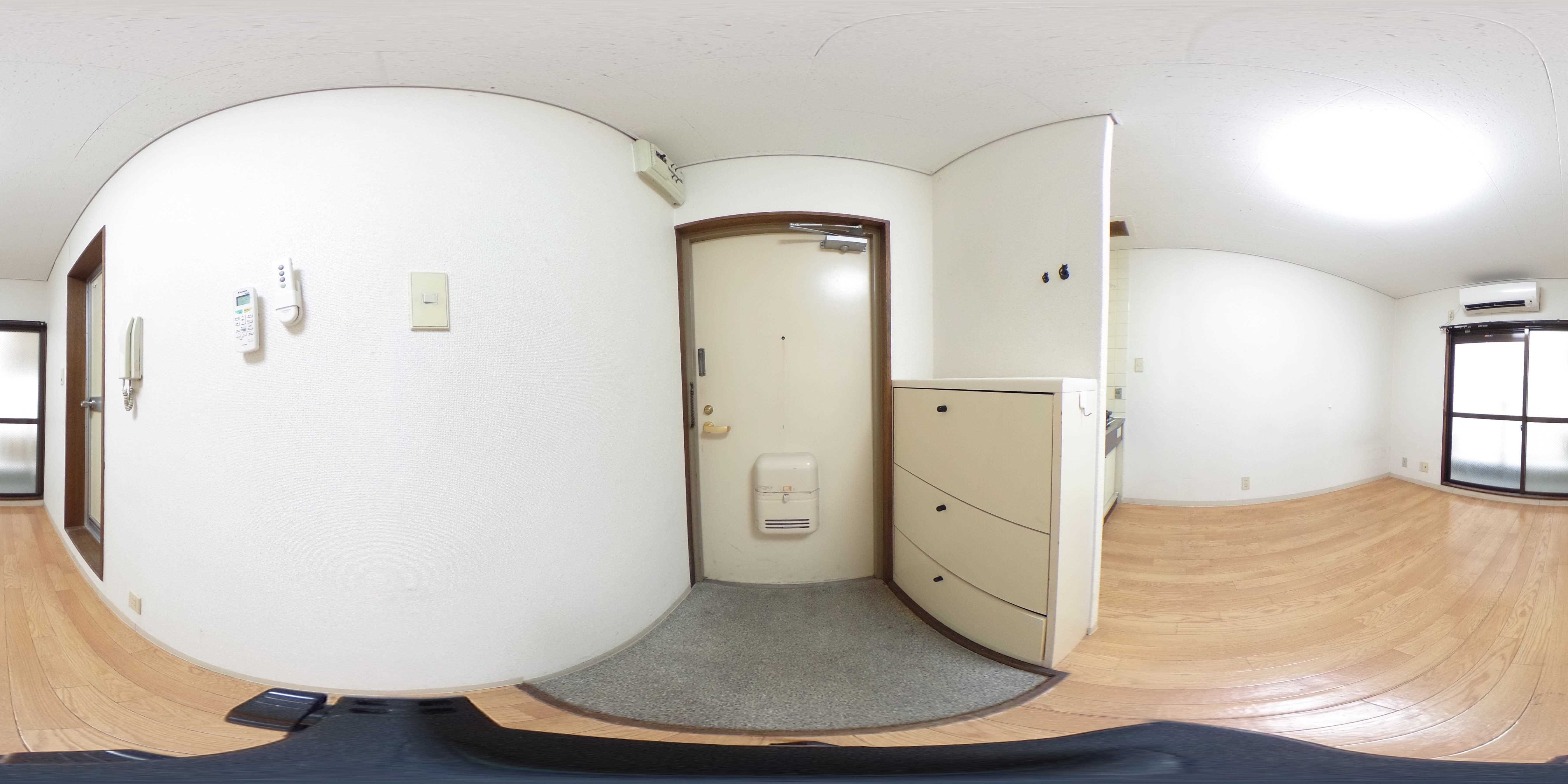 LBアパートメント 玄関