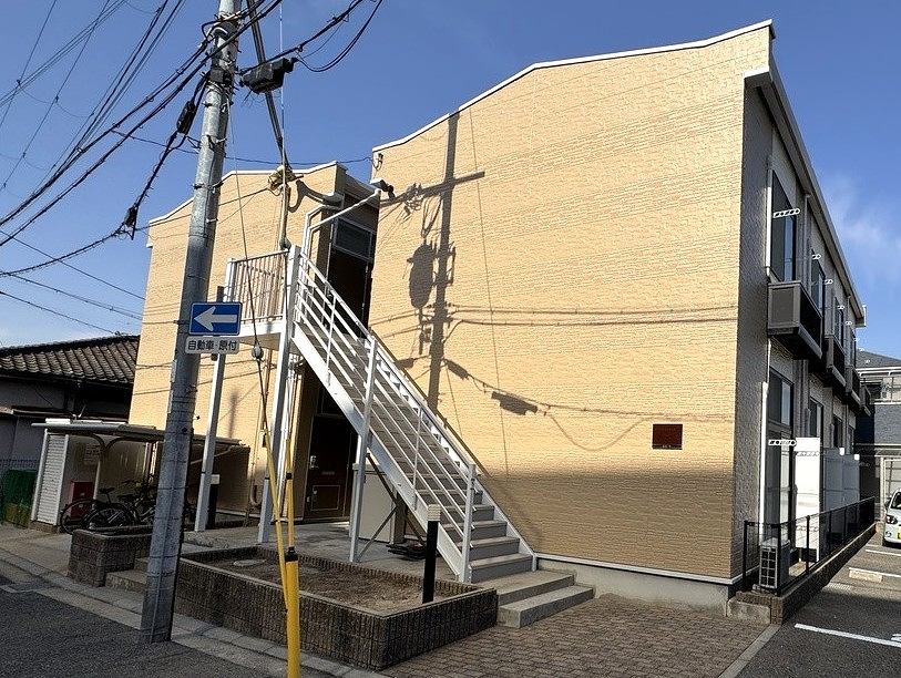 レオパレス道意１号 外観
