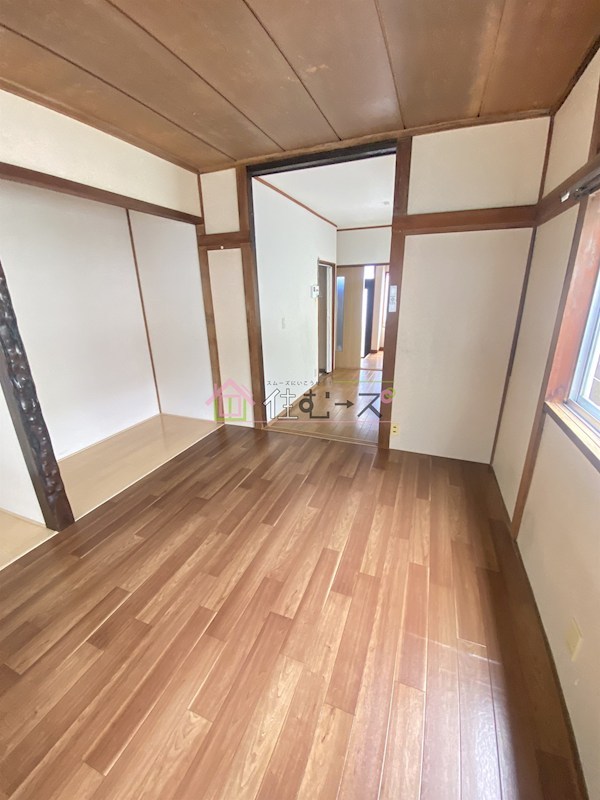 J-012 都島南通2丁目戸建 リビング