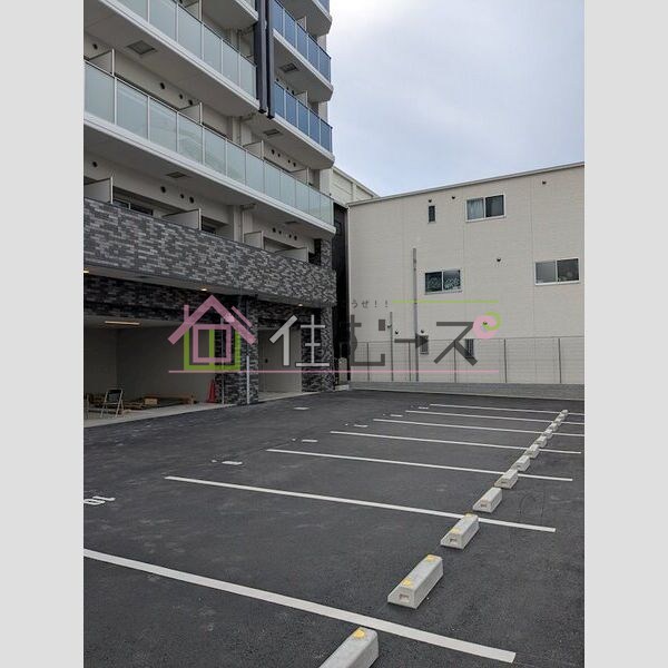 エスリード　ザ・レーヴ大阪 駐車場