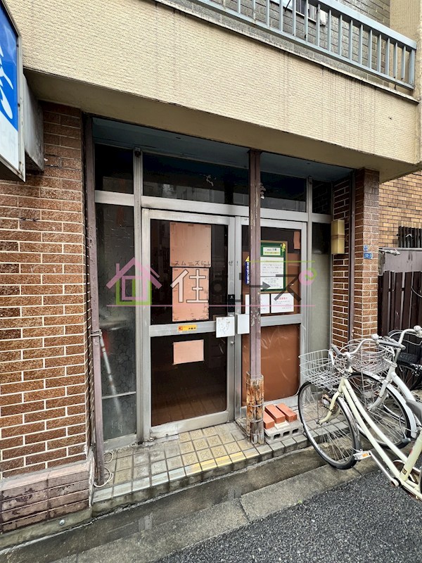 万葉ビル エントランス