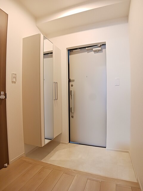 Ｇ－ＳＱＵＡＲＥ 玄関