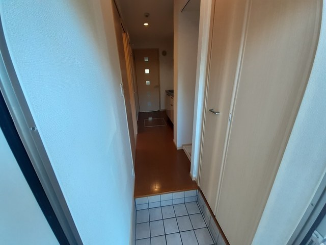 ハイツ東大手 玄関