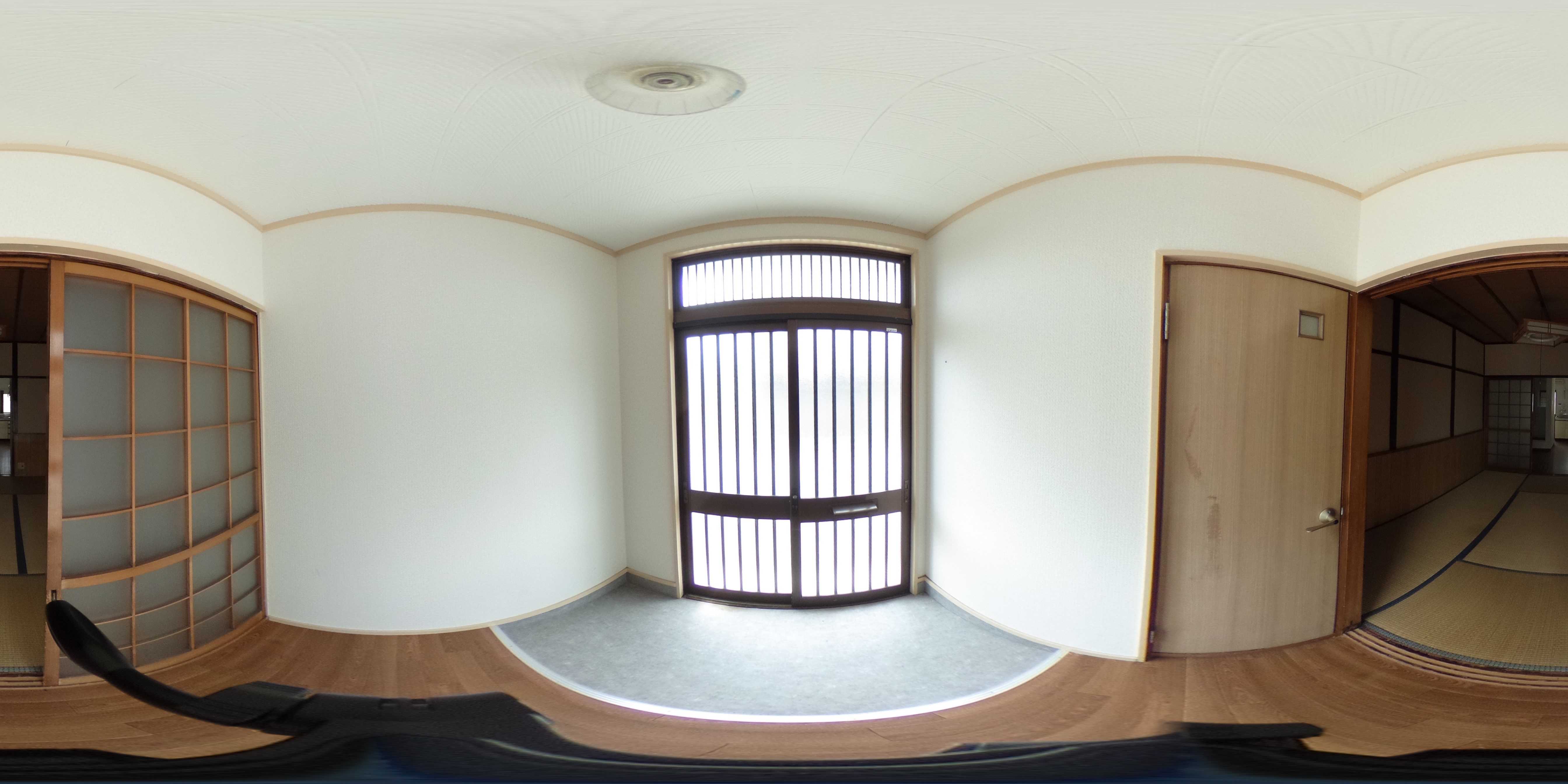 借家　今福南 玄関