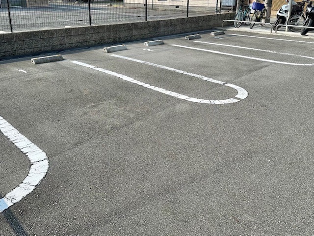 ソーレ・ピアッツア 駐車場