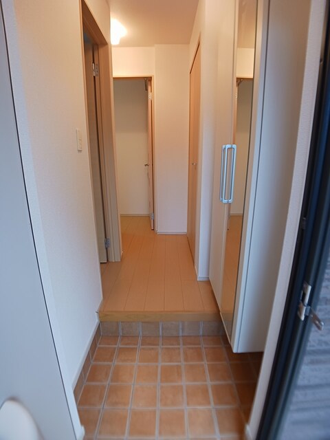 メゾン　ド　プラリネ 玄関
