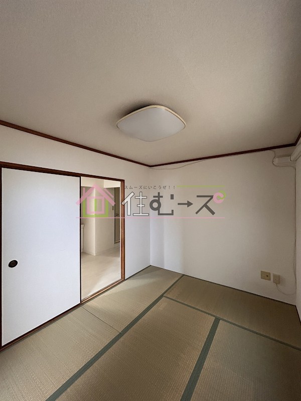 レジデンス三津屋 リビング