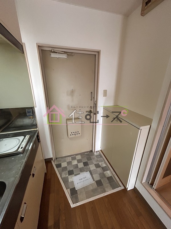 STEADY三国本町 玄関