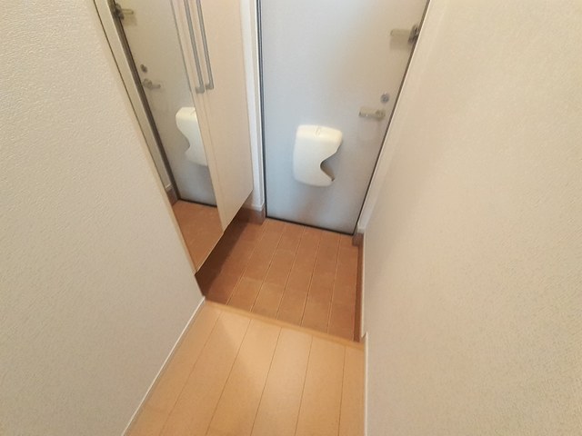 フルー　リール 玄関