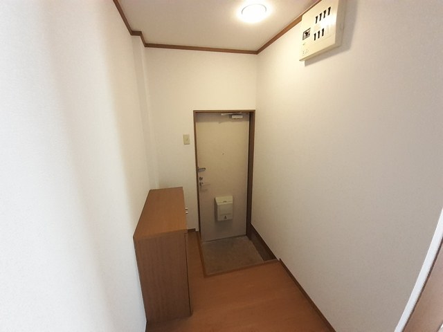 シャルマン上Ⅱ番館 玄関