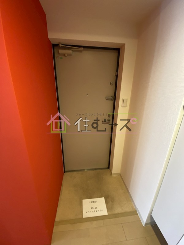 セレニテ本町Roji02 玄関