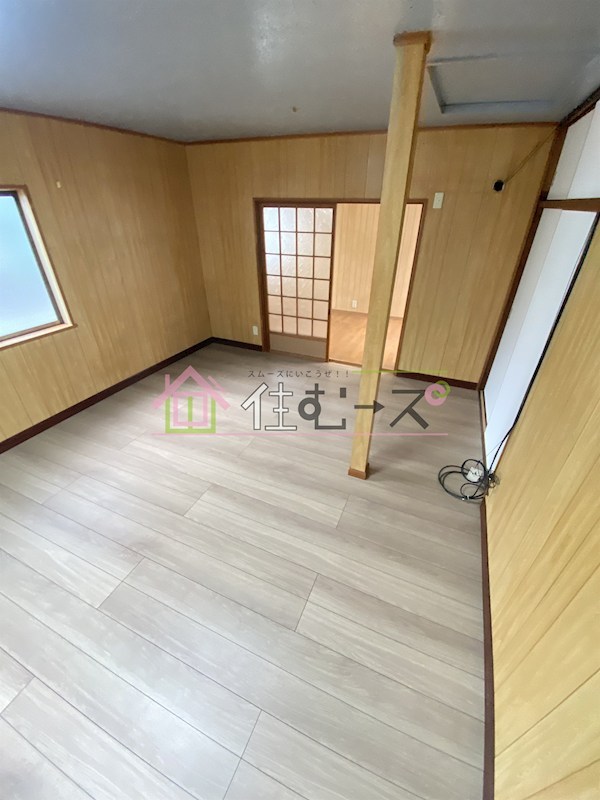 今津南貸家 リビング