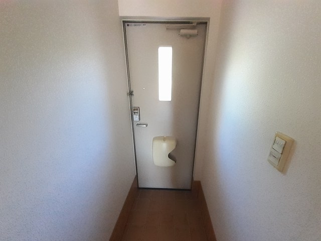 ポンテリブロＫ・Ⅱ 玄関