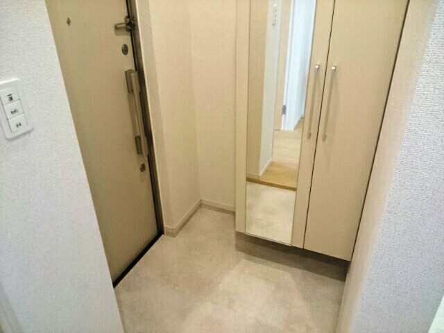 ラコリーヌ　アキラン 玄関