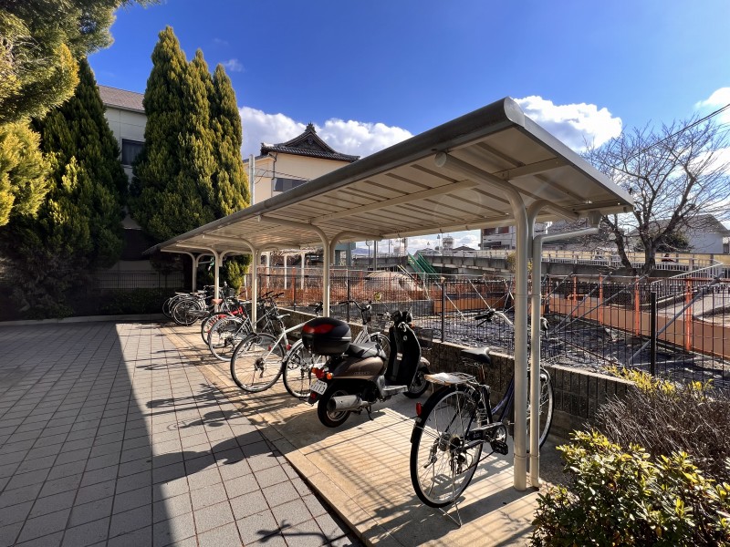 レオパレスフロンティア その他