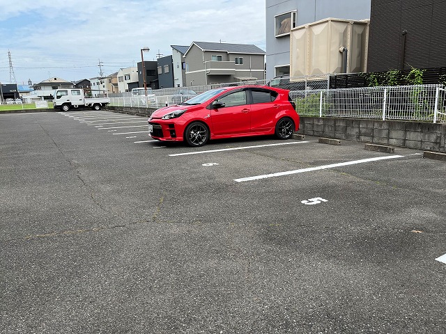 レオパレス中井町５ その他