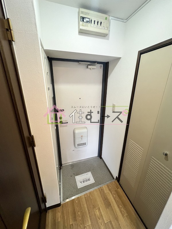 グランヴィ天王寺 玄関