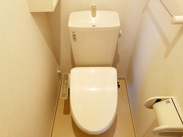 ファミール　レイ トイレ