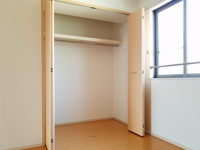 ファミール　レイ その他