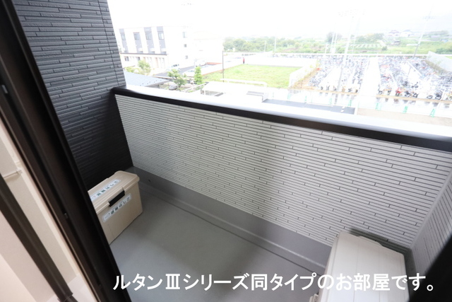 ソレアード　コート ベランダ